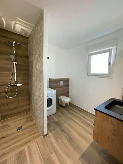 Appartement Climatise Charmes  Buitenkant foto